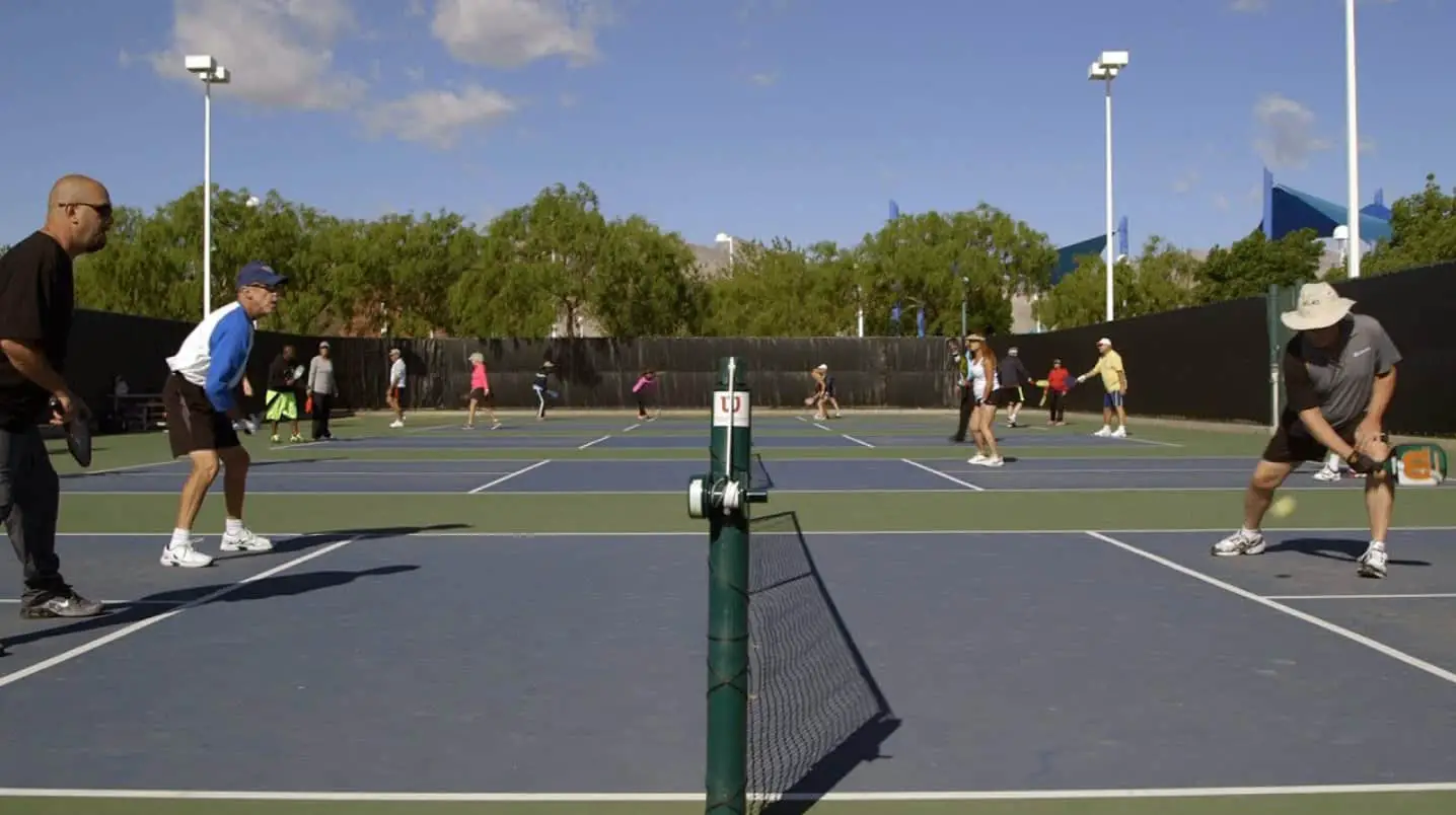 How is Pickleball Different From Tennis? Pickleball Vs Tennis ...